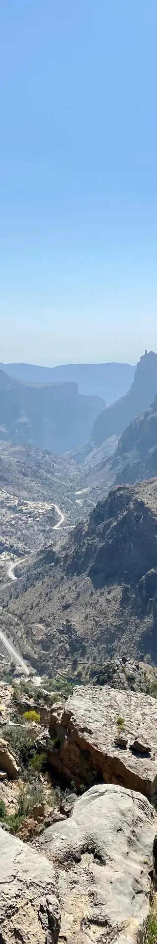 Aussicht geniessen im Jebel-Akhdar-Gebirge